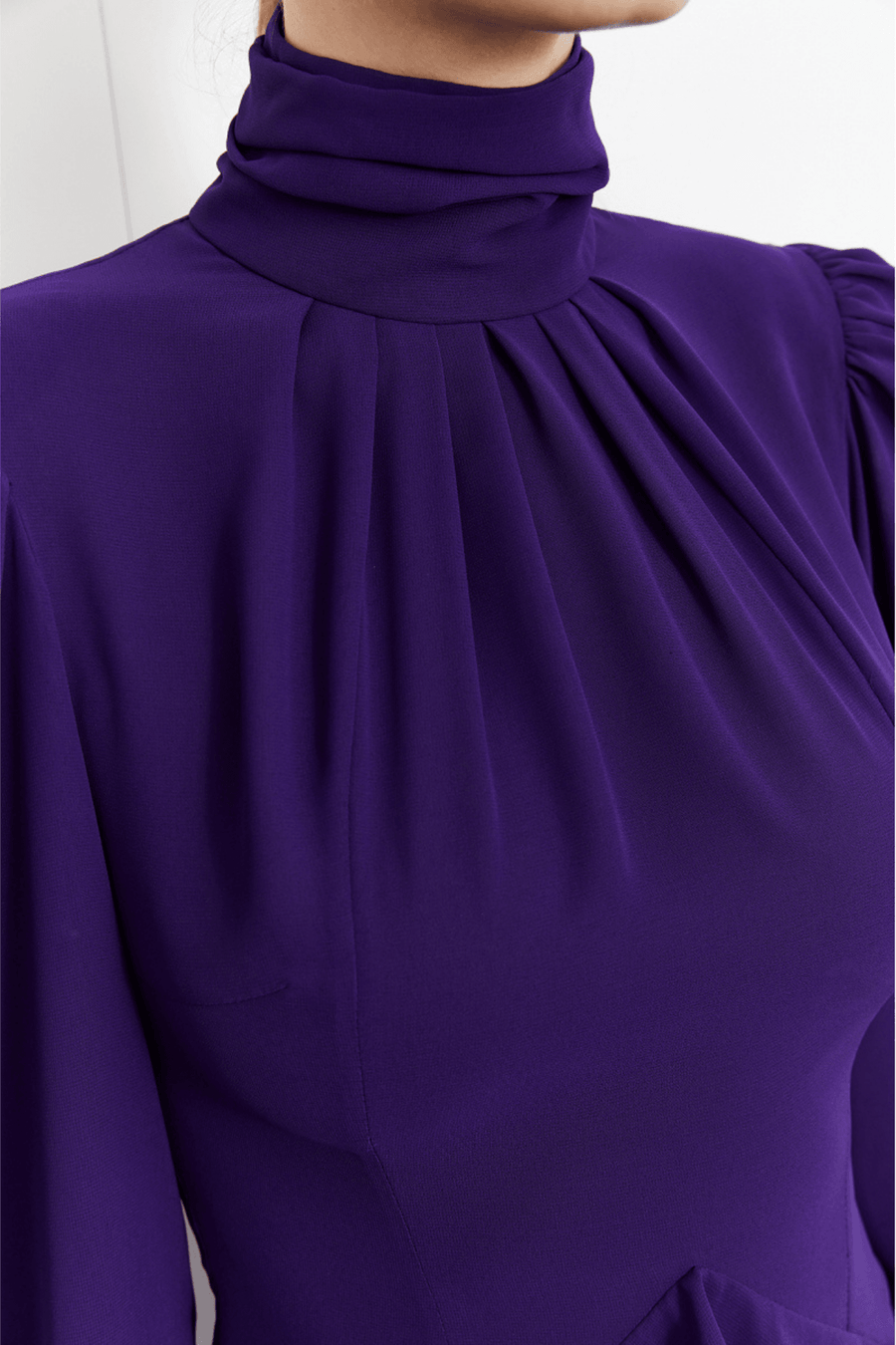 Camellia Turtleneck Dress (Purple) - Mergim
